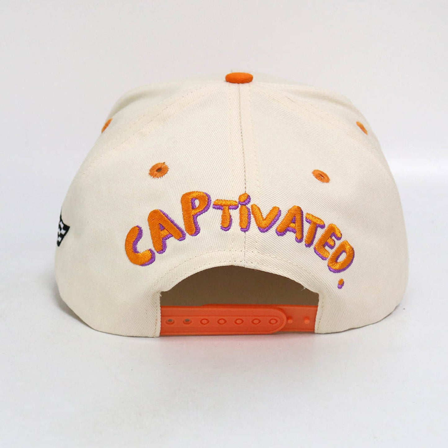 ‘Hussle & Captivate’